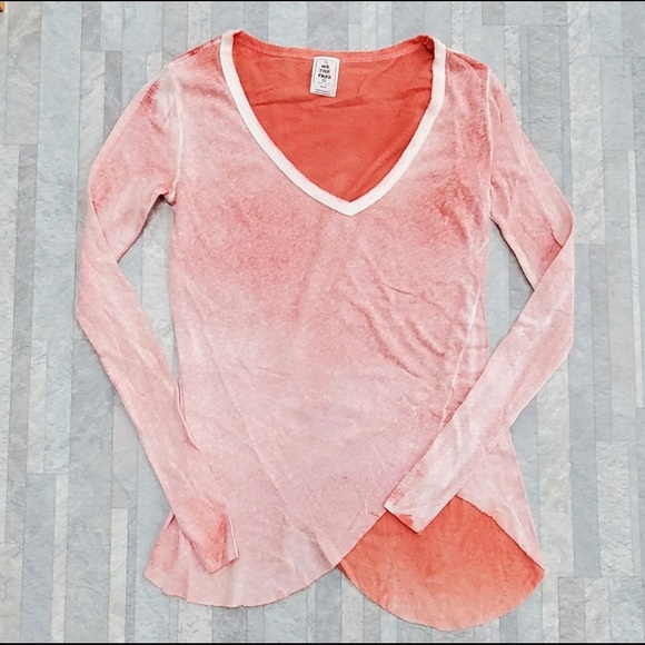 ❤️FREE PEOPLE FRIDAY ❤️ Long Beach Tee/Tunic Top - Picture 2 of 2